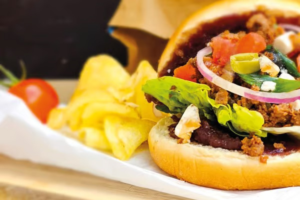 Burger Juicy-Sweet by Benedikt Faust